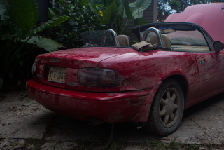 Illustration for article titled The Miata From That Louisiana Flood Rescue Is Getting Restored For Free